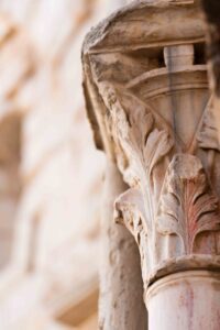 Sala III: le porte-finestre