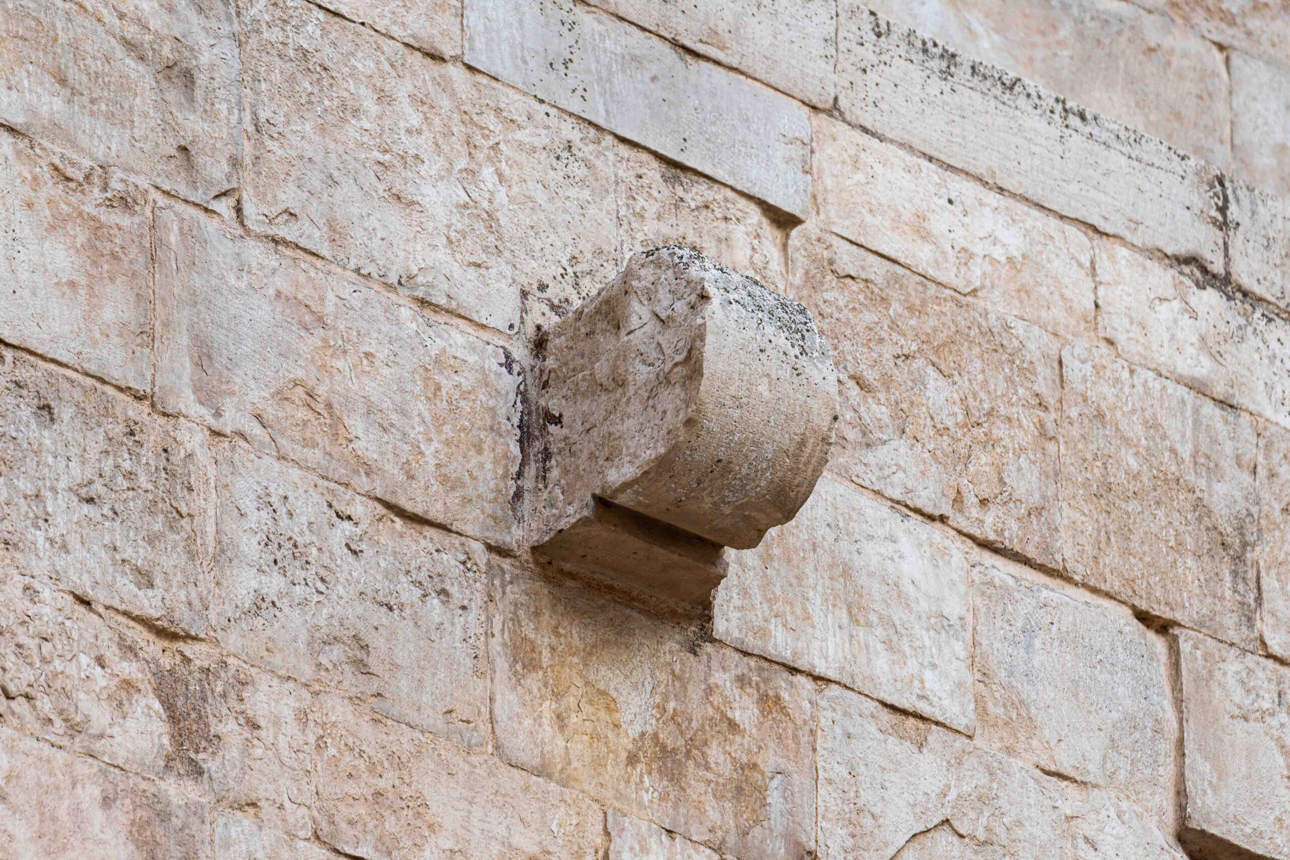 Sala III: le porte-finestre